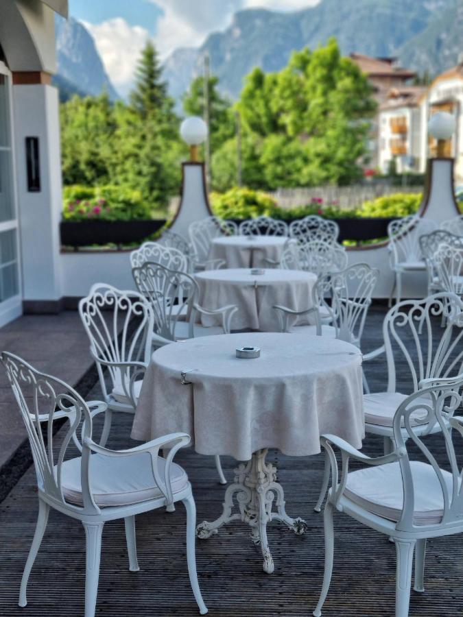 Park Hotel Bellevue Dobbiaco Esterno foto